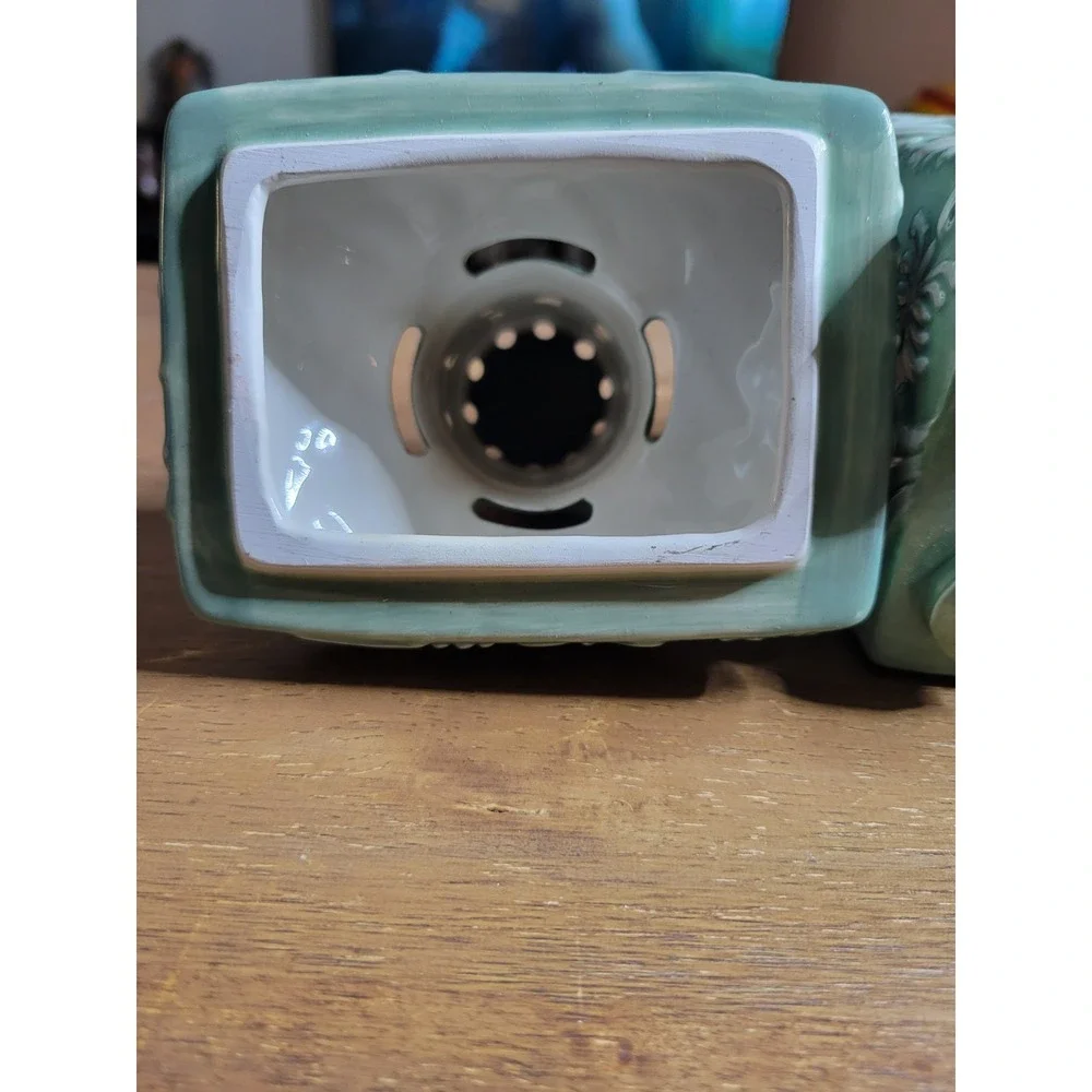 Vintage Greenleaf Home Aroma Decor Ceramic Fragrance Diffuser in Sage Green